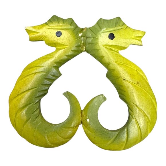 Vintage Green Seahorse Brooch Pin Wood Carved Lime Yellow Beach Nautical READ - Picture 1 of 5